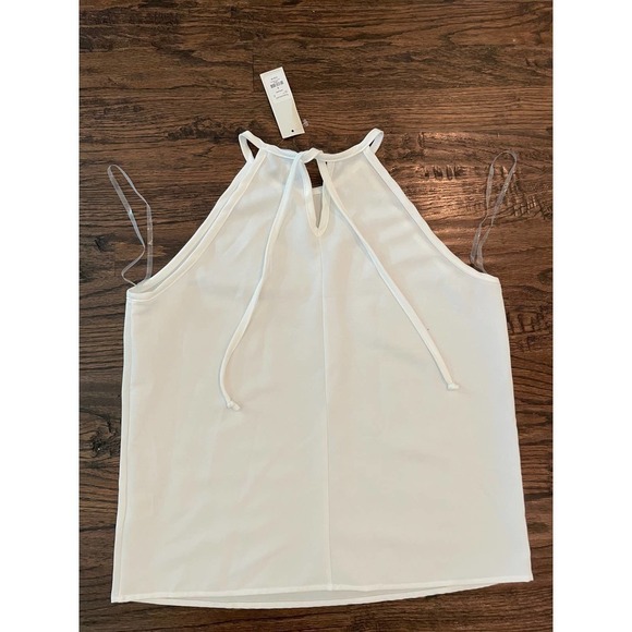 NWT Jun & Ivy Ivory Sleeveless Halter Style Top - Small - Picture 2 of 4